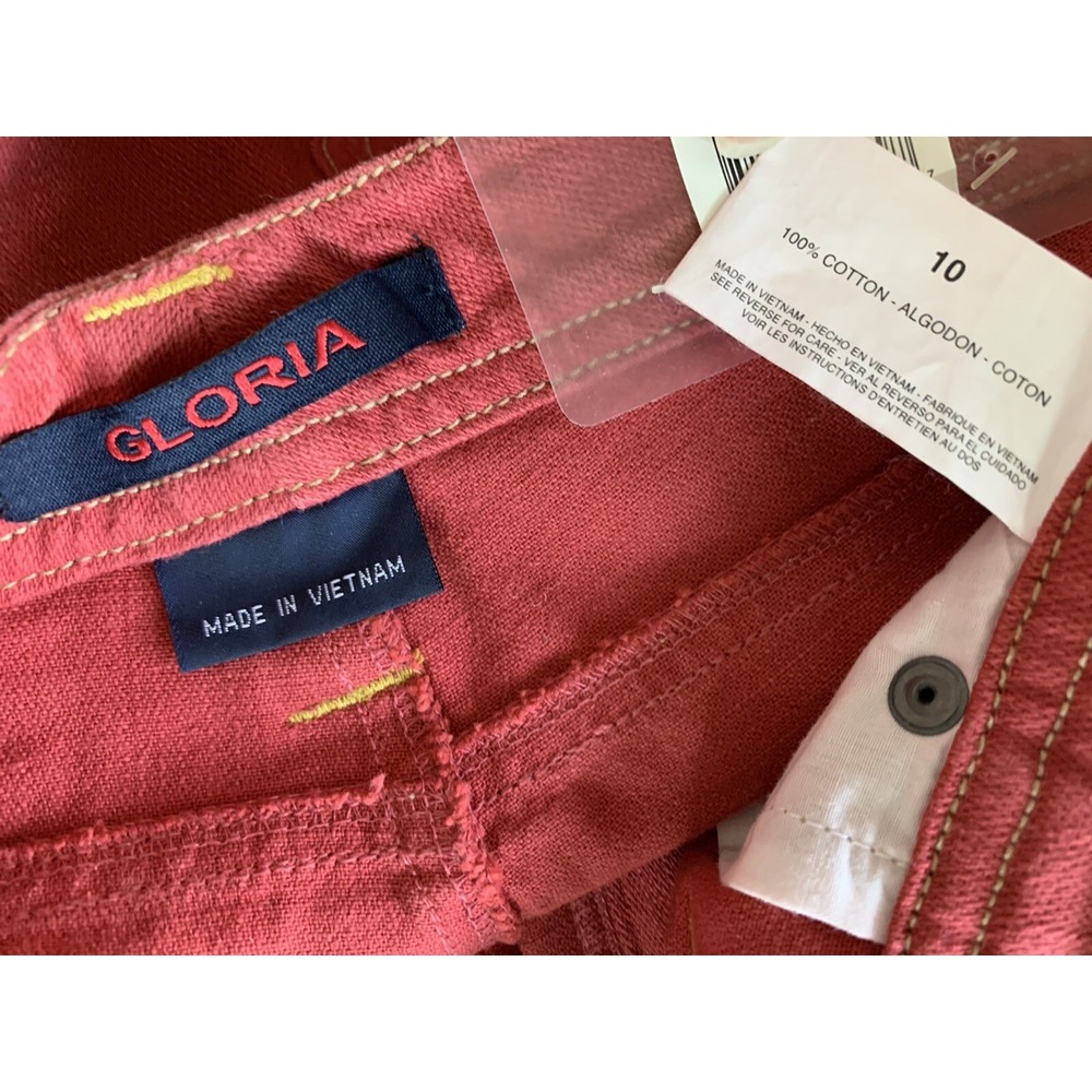 NWT Gloria Vanderbilt Red Denim Shorts Size 10 (U12) 0213 - Picture 4 of 5